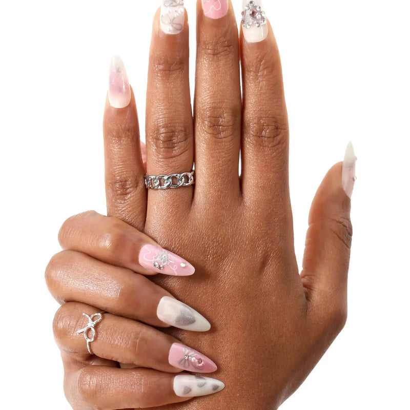 Never Have I Ever Press-On Nails Hearts of Pearls