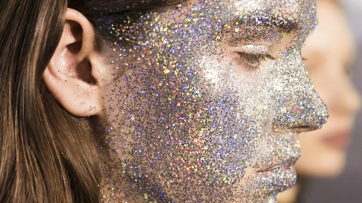 glitter-face-backstage