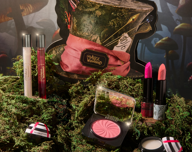 <h2>Makeup Revolution x Alice In Wonderland </h2>