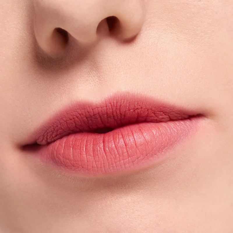 Essence Blur Soufflé Matte Lip Cream 07 Main Character