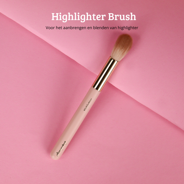 Boozyshop Soft Pink & Gold Highlighter Brush